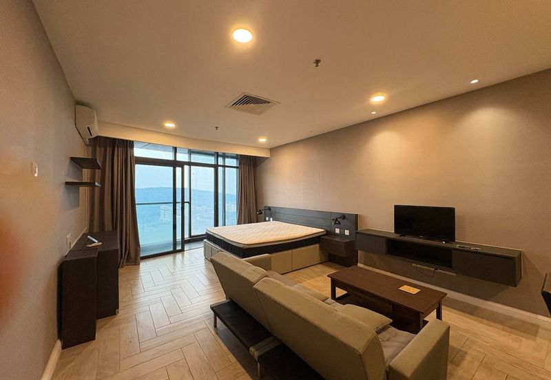 Crown Tower @ Empire City