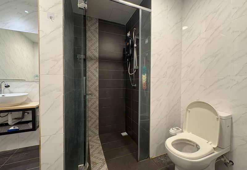 Crown Tower @ Empire City