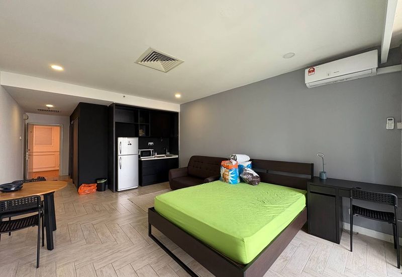 Crown Tower @ Empire City