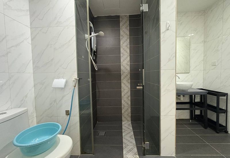 Crown Tower @ Empire City