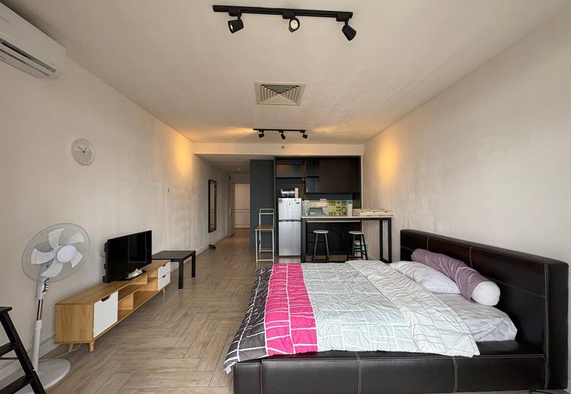 Crown Tower @ Empire City