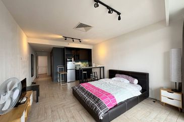 Crown Tower @ Empire City