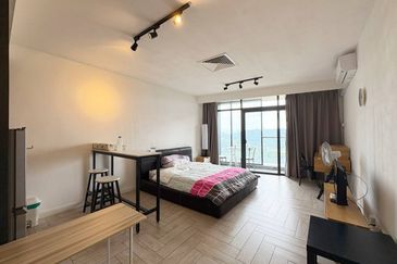 Crown Tower @ Empire City