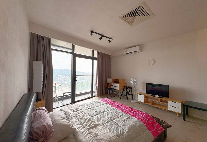 Crown Tower @ Empire City