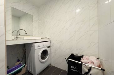 Crown Tower @ Empire City