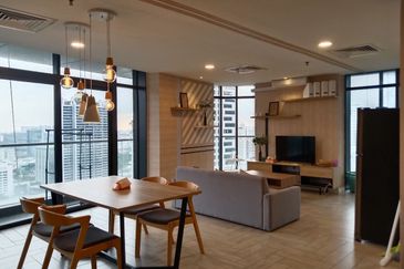 Crown Tower @ Empire City