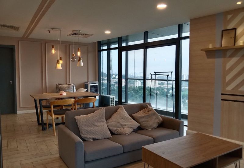 Crown Tower @ Empire City