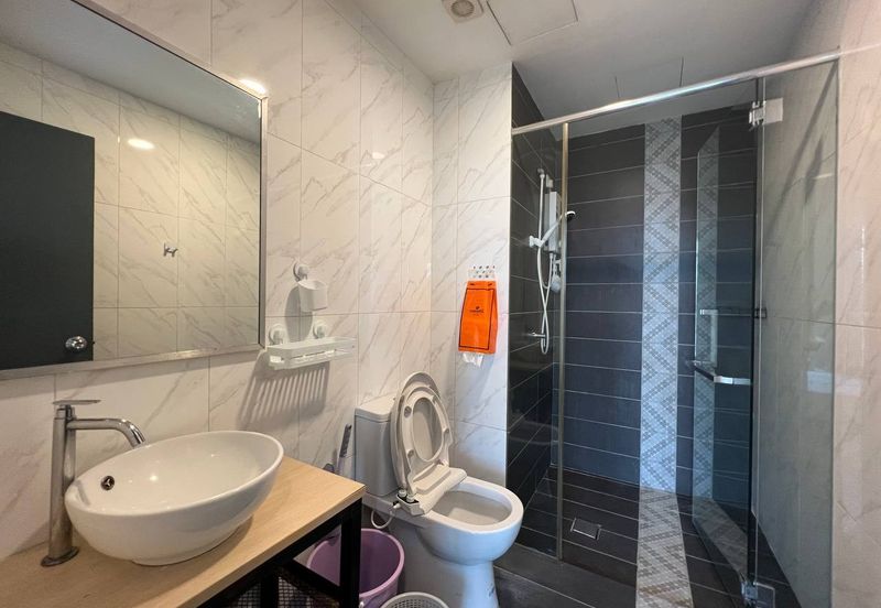 Crown Tower @ Empire City