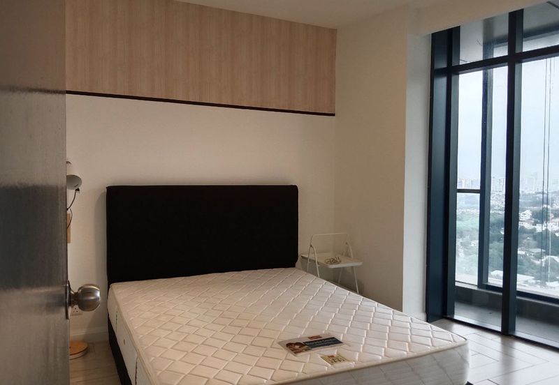 Crown Tower @ Empire City