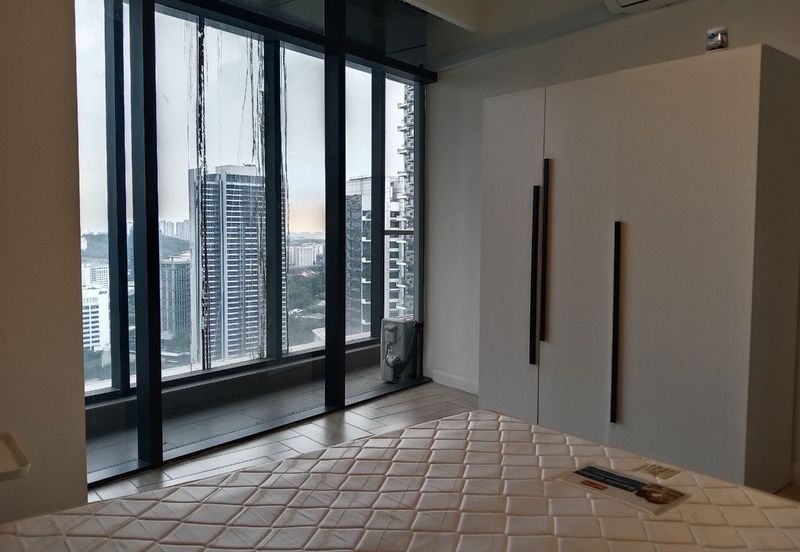 Crown Tower @ Empire City