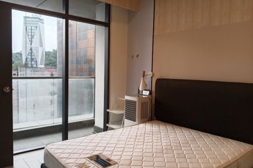 Crown Tower @ Empire City