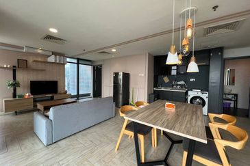 Crown Tower @ Empire City