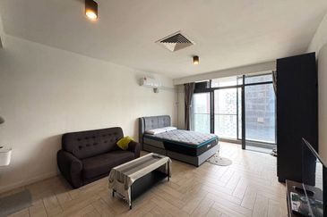 Crown Tower @ Empire City