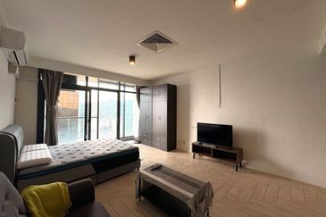 Crown Tower @ Empire City