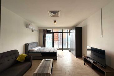 Crown Tower @ Empire City