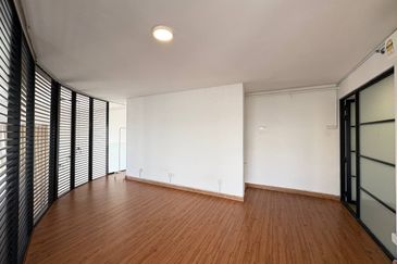 Tower M, Empire City