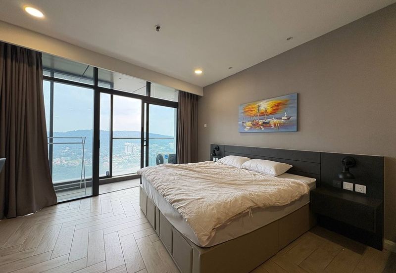 Crown Tower @ Empire City