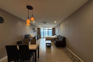 Crown Tower @ Empire City