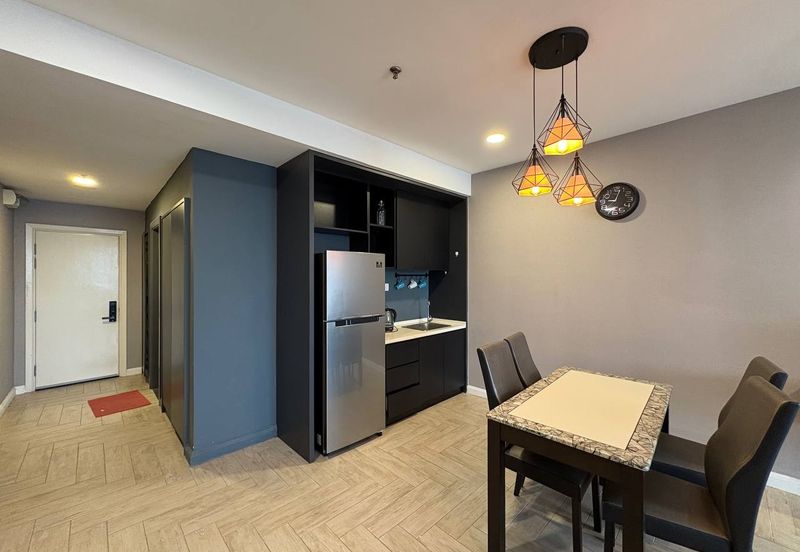 Crown Tower @ Empire City