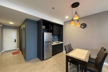 Crown Tower @ Empire City