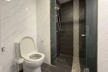 Crown Tower @ Empire City