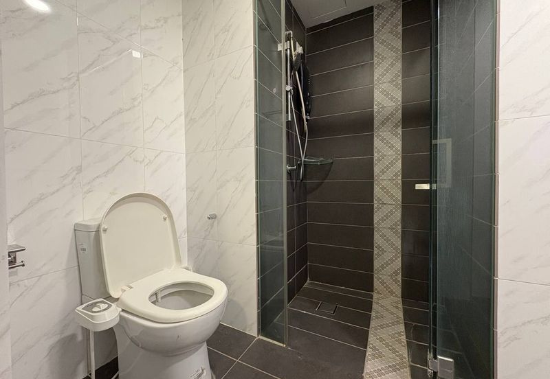 Crown Tower @ Empire City