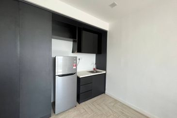 Crown Tower @ Empire City