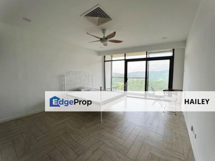 Partly Furnished Studio Unit Crown Tower Empire City PJ Damansara Perdana For Rent , Selangor, Petaling Jaya