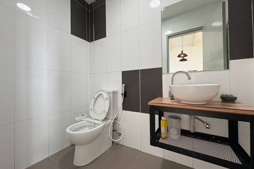 Tower M, Empire City