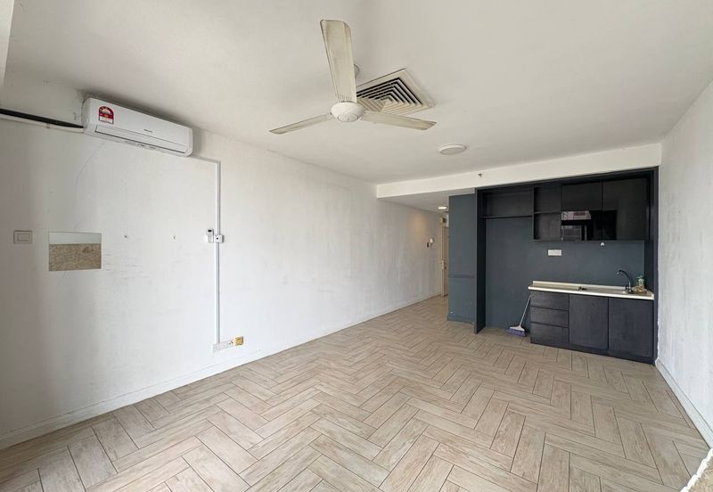 Crown Tower @ Empire City