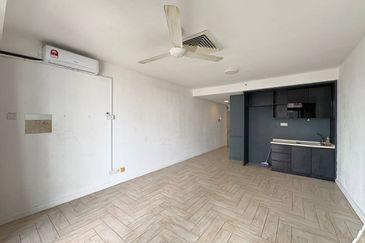 Crown Tower @ Empire City