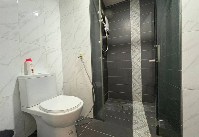 Crown Tower @ Empire City