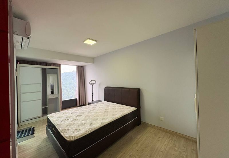 Halo Sunday @ Empire City