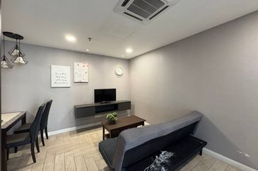 Crown Tower @ Empire City