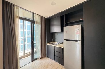 Crown Tower @ Empire City