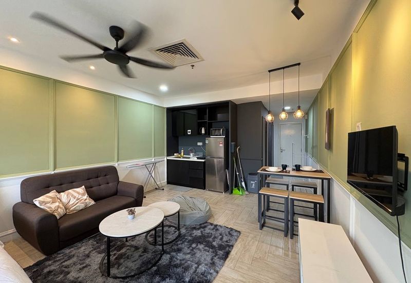 Crown Tower @ Empire City