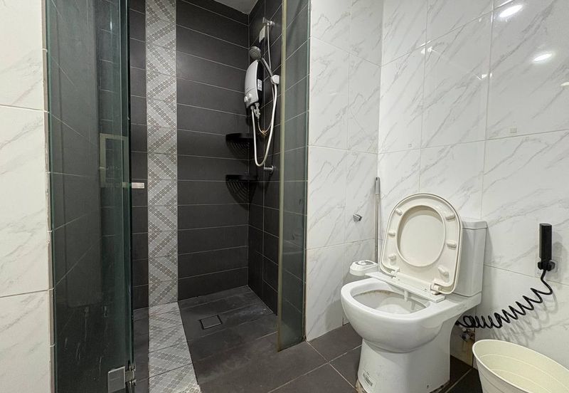 Crown Tower @ Empire City