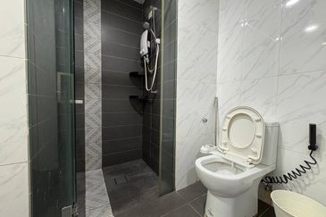 Crown Tower @ Empire City