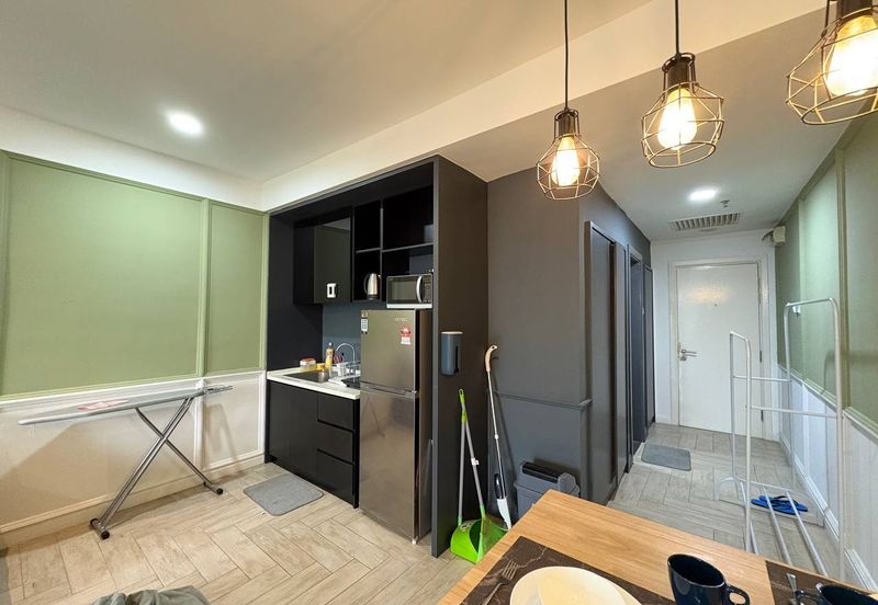 Crown Tower @ Empire City