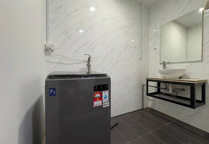 Crown Tower @ Empire City