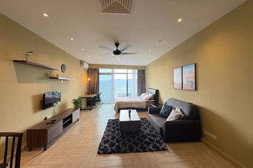 Crown Tower @ Empire City