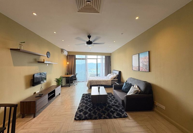 Crown Tower @ Empire City