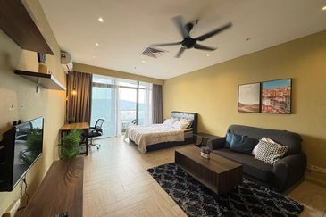 Crown Tower @ Empire City