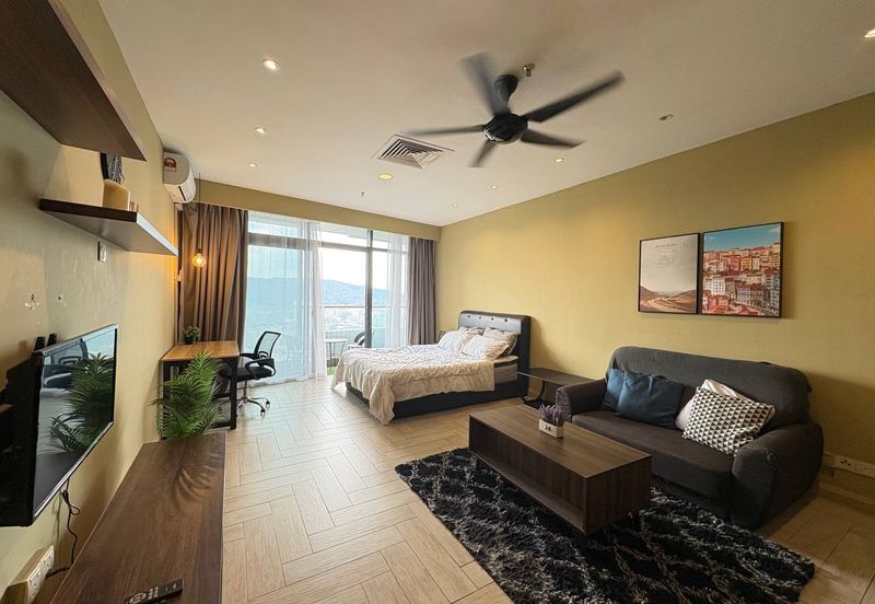 Crown Tower @ Empire City