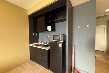 Crown Tower @ Empire City