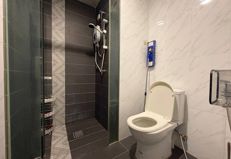 Crown Tower @ Empire City