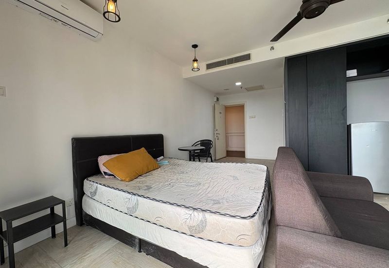 Crown Tower @ Empire City