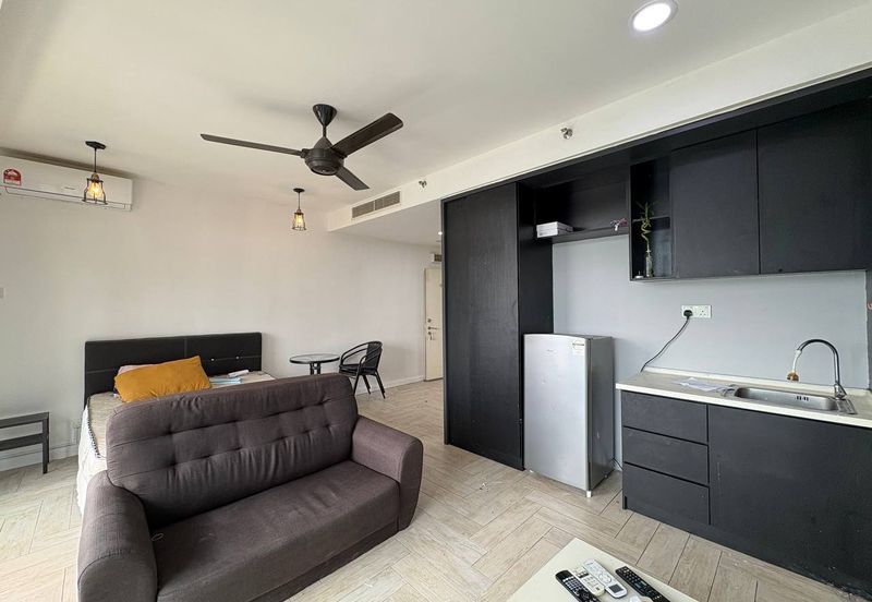 Crown Tower @ Empire City