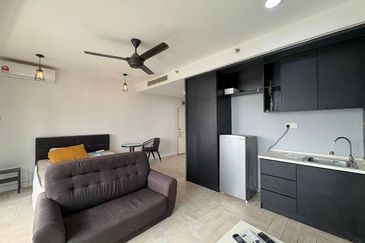 Crown Tower @ Empire City