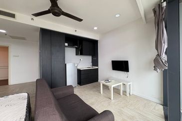 Crown Tower @ Empire City